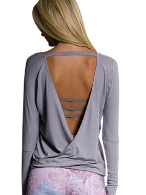 ONZIE DRAPEY V-BACK LONG SLEEVE TOP